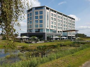 Van Der Valk Hotel Groningen-Hoogkerk - Room Types and Policies