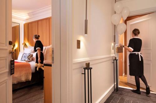 Vernet Hotel Champs Élysées Paris - Frequently Asked Questions