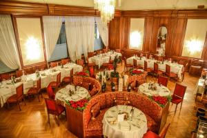 Vittoria Hotel - Parking Information