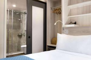 Wingate by Wyndham New York Midtown South/5th Ave - Frequently Asked Questions