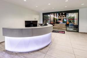 Aloft Sunnyvale - Additional Services and Amenities
