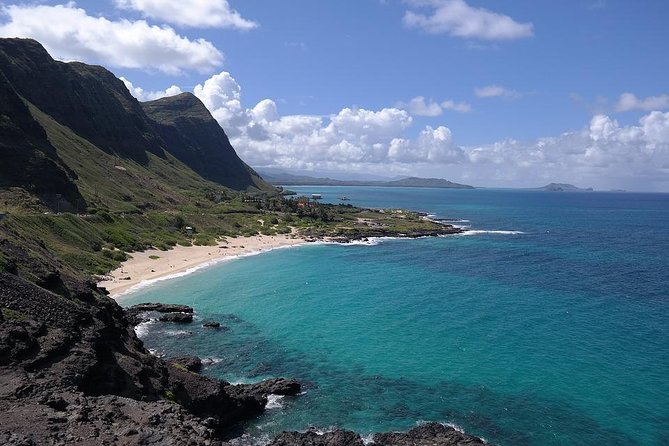 Arrival Honolulu Airport HNL to Honolulu - Waikiki by Luxury Car - Sum Up
