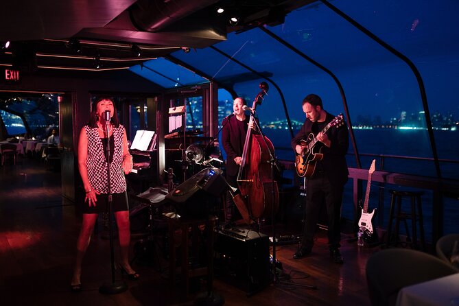 Bateaux New York Fathers Day Plated Dinner Cruise - Why Choose the Bateaux New York Fathers Day Plated Dinner Cruise