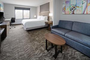 Best Western Valencia/Six Flags Inn & Suites - Frequently Asked Questions