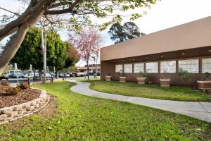 Courtyard by Marriott Oxnard/Ventura - Frequently Asked Questions