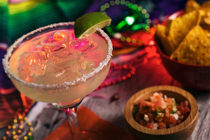 Downtown Holiday Lights, Food & Cocktail Tour - Preparing for the Tour