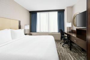 Fairfield Inn & Suites by Marriott New York Midtown Manhattan/Penn Station - Frequently Asked Questions