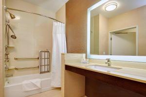Fairfield Inn & Suites by Marriott San Diego Carlsbad - Frequently Asked Questions