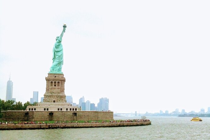 Guided Tour of the Statue of Liberty in New York (ES) - Sum Up