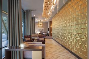 H Hotel Los Angeles, Curio Collection By Hilton - Frequently Asked Questions