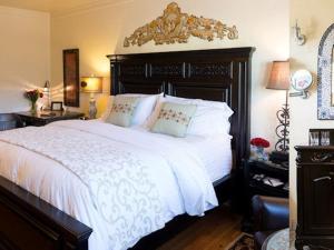 Half Moon Bay Inn - Main Street Downtown - Frequently Asked Questions