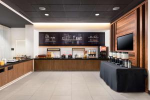 Hampton Inn San Jose Cherry Ave, CA - Frequently Asked Questions