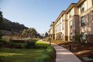 Hampton Inn & Suites Buellton/Santa Ynez Valley, Ca - Location and Convenience