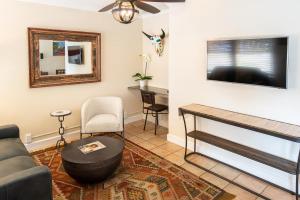 Harbor House Inn - Frequently Asked Questions