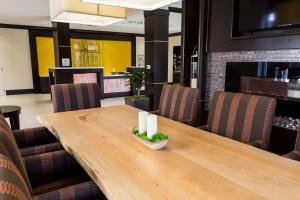 Hilton Garden Inn San Mateo - Frequently Asked Questions