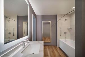 Hyatt House LAX Century Blvd - Friendly and Attentive Staff