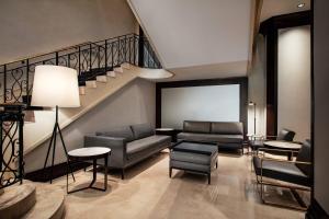 New York Marriott Downtown - Frequently Asked Questions