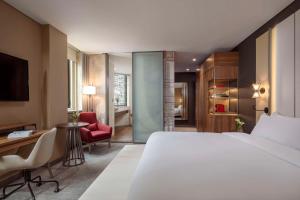 NH Collection New York Madison Avenue - Dining Options and Recommendations