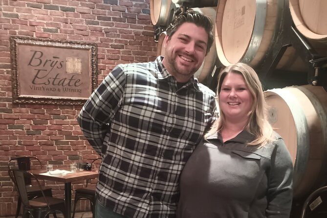 NON BUS Traverse City Old Mission Peninsula Private Wine Tour - Flexible Booking and Cancellation Policy