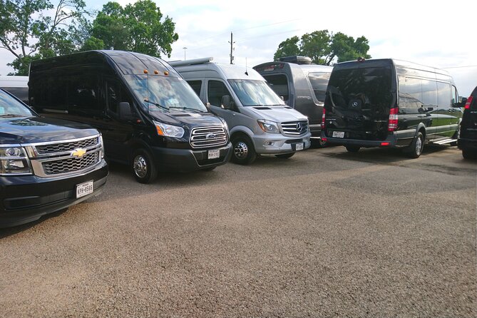 Private Shuttle Galveston to Hobby Airport (HOU) For 10 Travelers - Reliable Chauffeur Service