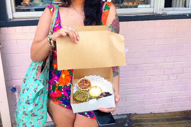 Shopping and Food Walking Tour in Philadelphia With Guide - The Sum Up