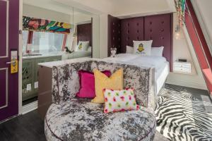 Staypineapple, An Artful Hotel, Midtown New York - Frequently Asked Questions