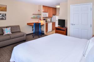 TownePlace Suites Thousand Oaks Ventura County - Frequently Asked Questions