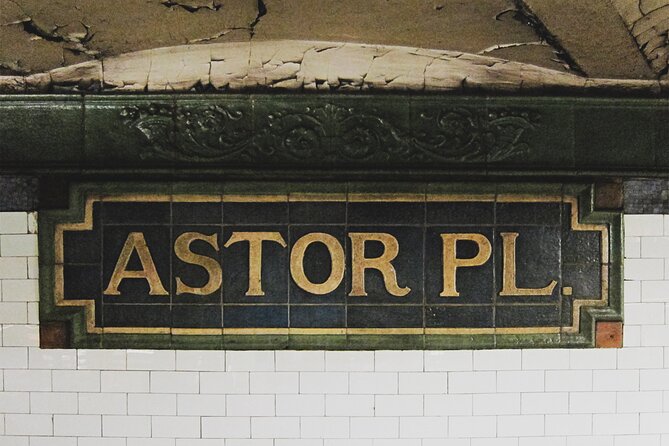 Vintage Tour in Lower Manhattan With Expert Local Guide - Accessibility and Meeting Information