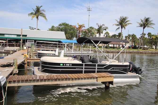 23ft Pontoon Boat Rental - Sum Up