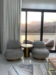 Great Escape for Family and Friends 4BR Villa With Private Pool and Sea View - Nearby Attractions Explored