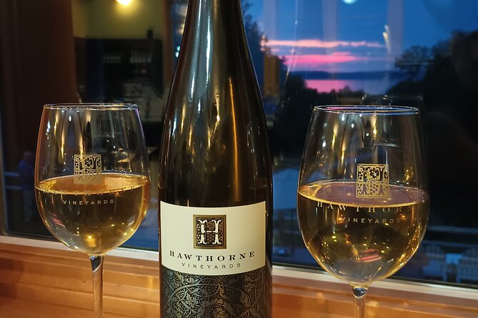 NON BUS Traverse City Old Mission Peninsula Private Wine Tour - The Sum Up