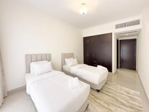 Al Hamra Village Villas- Blue Collection Holiday Homes - About Your Stay