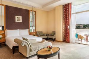 Al Raha Beach Hotel Review