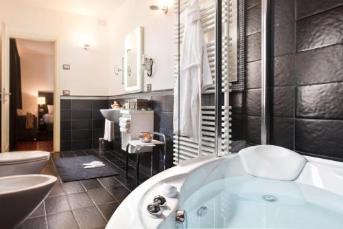 Al Tezzon Hotel - Good To Know