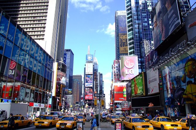 Arrival Transfer: J.F. Kennedy Airport JFK to New York in Sedan