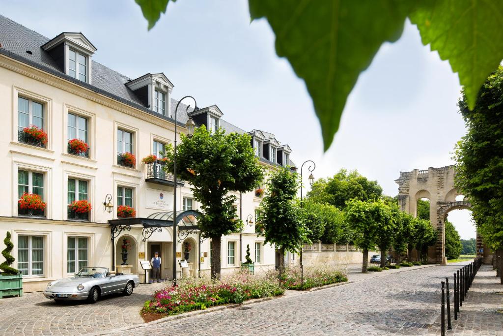 Auberge Du Jeu De Paume Review