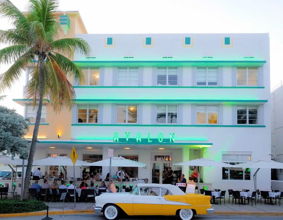 Avalon Hotel Review