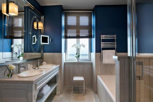 Barrière Hotel The Grand Hotel Dinard - Good To Know