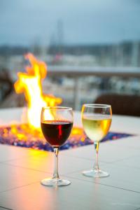 Bay Club Hotel and Marina - Good To Know