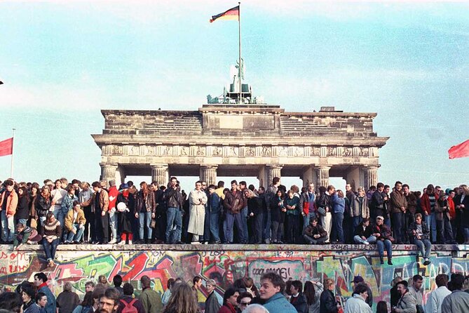 Berlin Private Tour East and West by Car - Good To Know