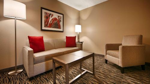 Best Western Los Alamitos Inn & Suites - Good To Know