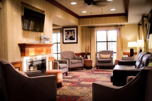 Best Western Plus Arrowhead Hotel - Good To Know