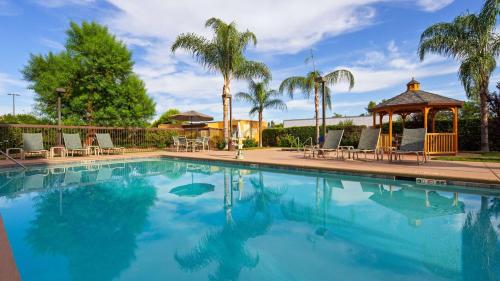 Best Western Plus Fresno Airport Hotel - Hotel Overview and Location