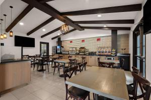 Best Western Plus Manhattan Beach Hotel - Good To Know