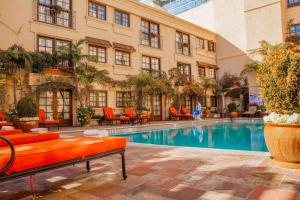 Best Western Plus Sunset Plaza Hotel - Good To Know