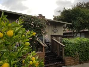 Carmel Valley Lodge - Good To Know