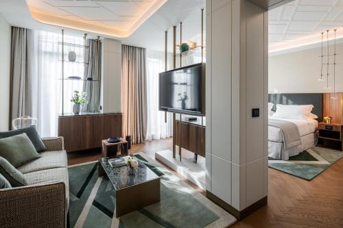 Casa Baglioni Milan - The Leading Hotels of the World - Good To Know