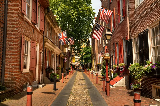 Charmed by Charleston: A Love Story Stroll - Good To Know