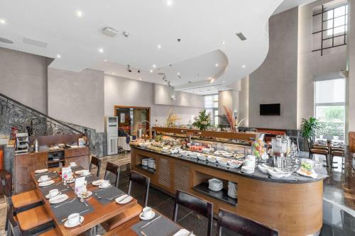 City Premiere Hotel Apartments - Dubai - About Your Stay
