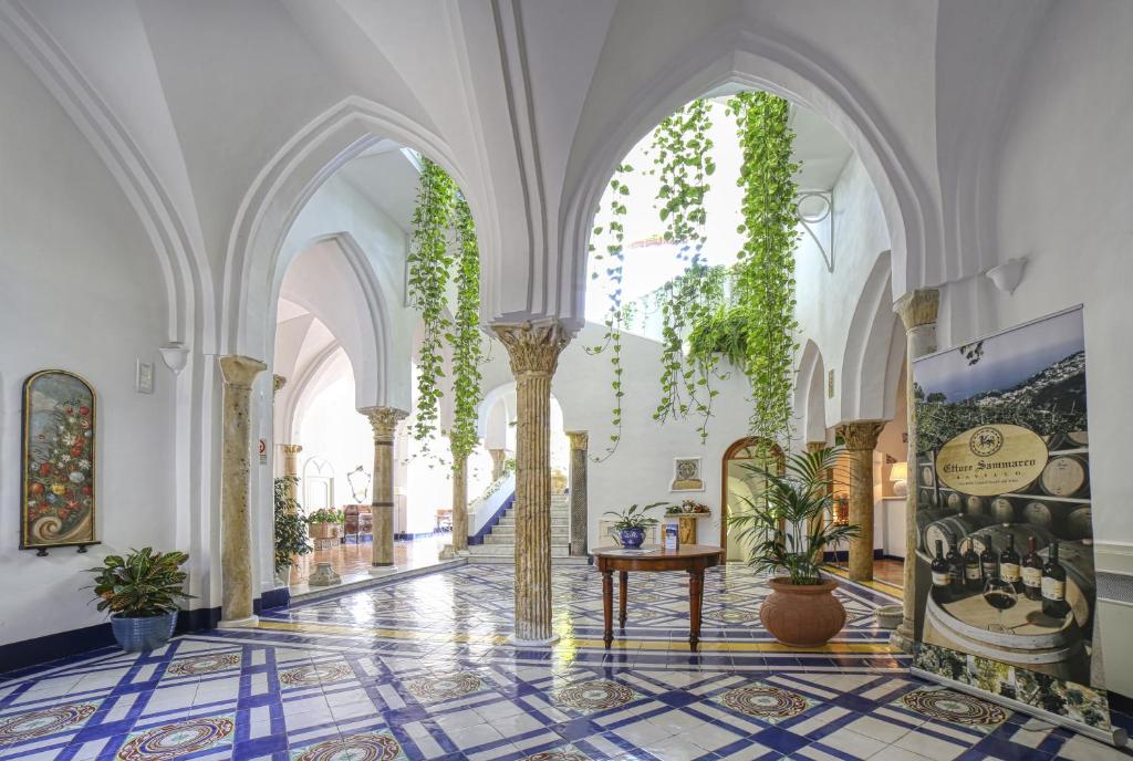 Confalone Palace Review